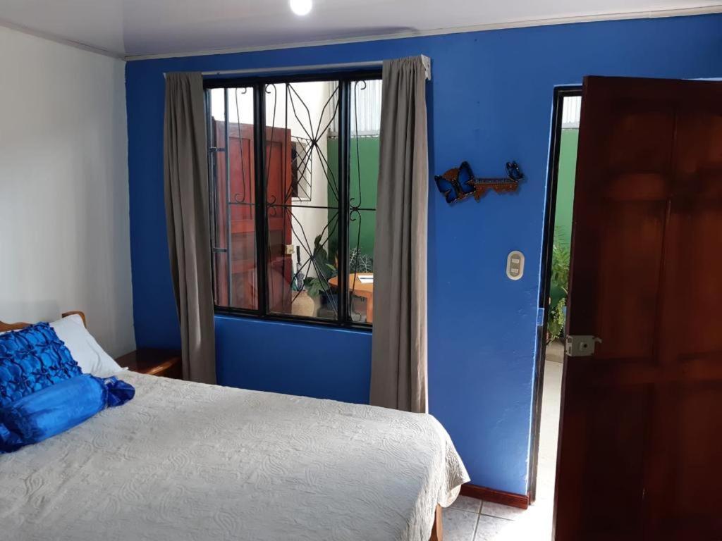 Cabinas Chazu #2 Quepos Exterior photo